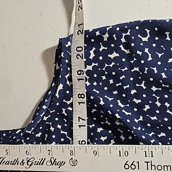 J.Crew Sleeveless button-front ruffleneck popover in navy floral Size M NWOT - Picture 11 of 16